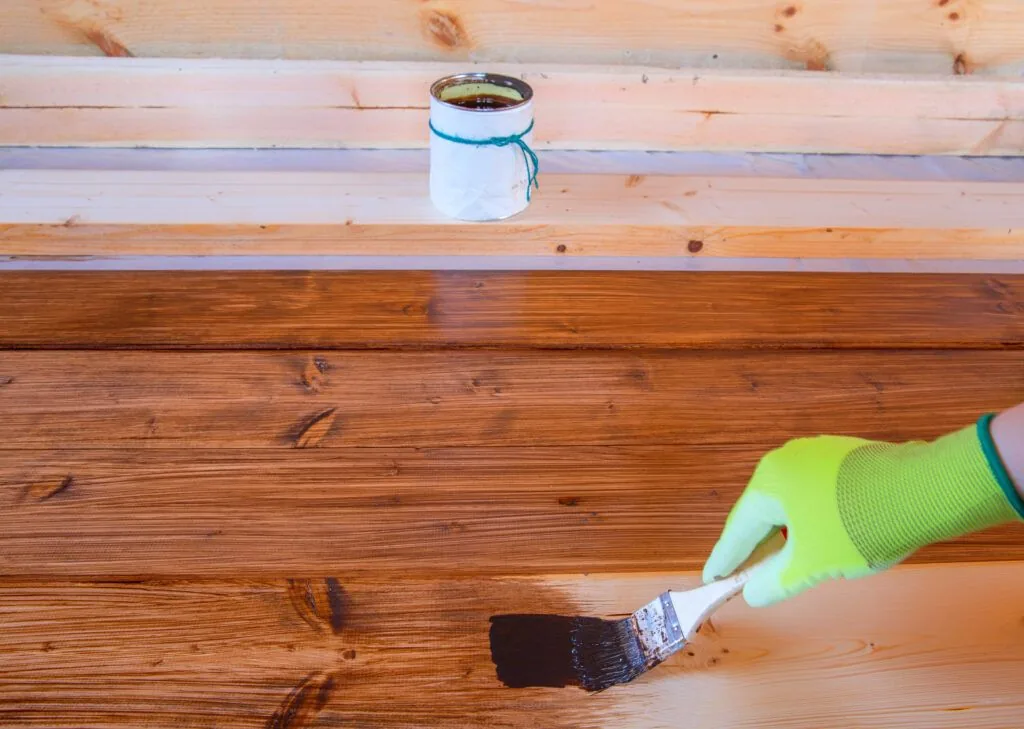 Process painting wood surfaces with brush
